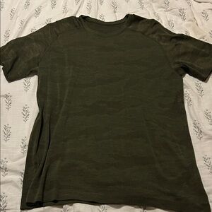 lululemon athletica Men's Short-Sleeve Crew in Olive Green